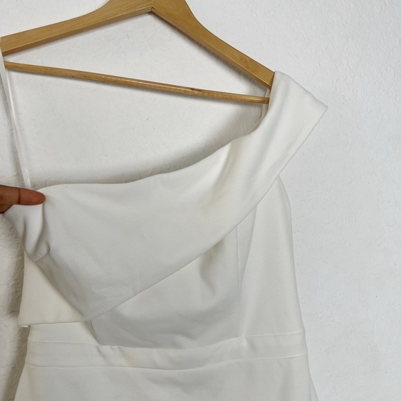 AQUA One Shoulder Scuba Crêpe Dress - Picture 5 of 9